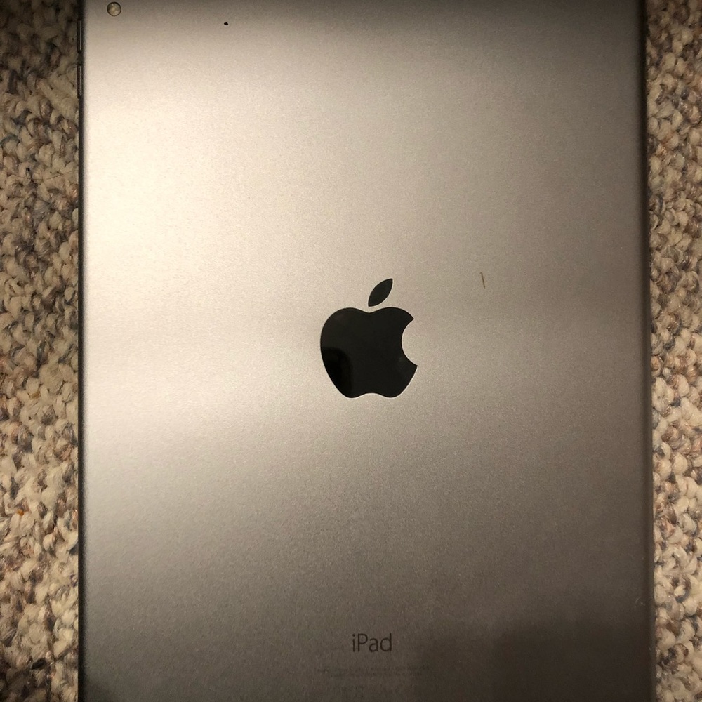 iPad Pro - Picture 2 of 8